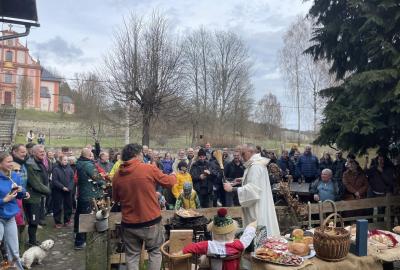 žehnání velikonočních pokrmů ve Varnsdorfu